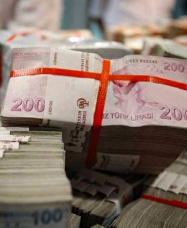 Cari açık şubatta 7,5 milyar dolar oldu