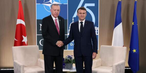 Cumhurbaşkanı Erdoğan, Macron ile telefonda görüştü