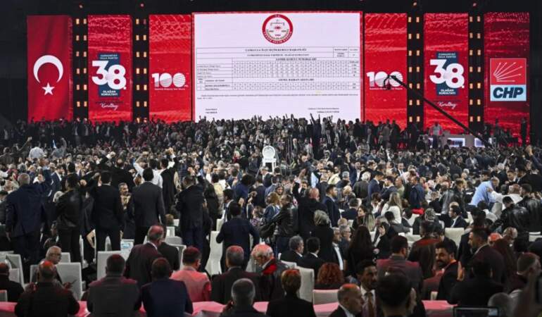 CHP kurultay ceza davası ertelendi