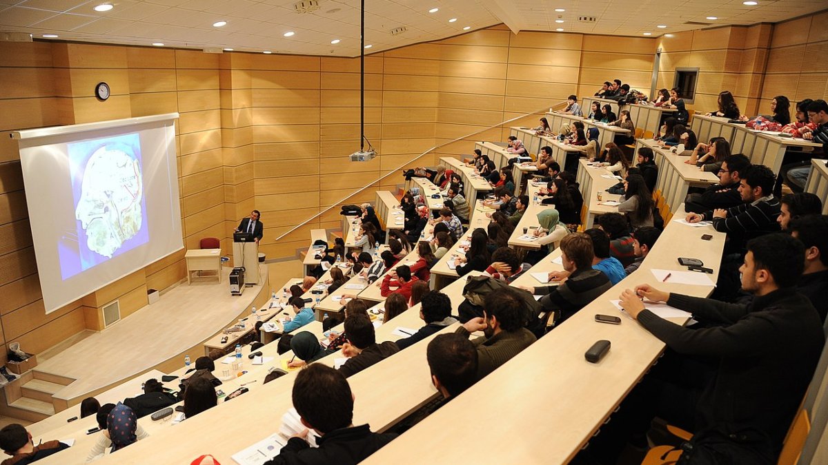 YÖK başkanı açıkladı: Üniversitelerde yeni bölümler açılacak, bazı bölümler kapatılacak