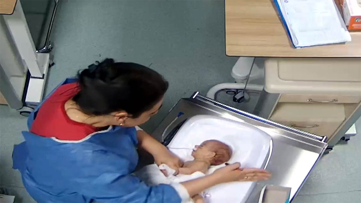 Hemşirenin darp ettiği 5 günlük bebek engelli kalmıştı: Adli Tıp raporu illiyet bağını kuramadı