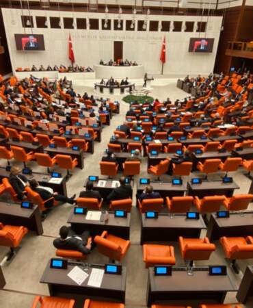 TBMM gündeminde okul saldırıları var: Komisyon kurulacak