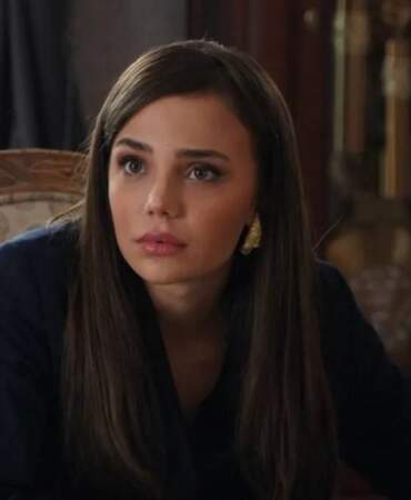 İmaj değiştirdi göz kamaştırdı: Bahar Şahin güzelliğine güzellik kattı