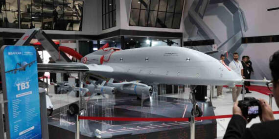NATO’yu kendine hayran bıraktı: İtalya’nın amiral gemisine Türk ‘süper dron’u iniyor