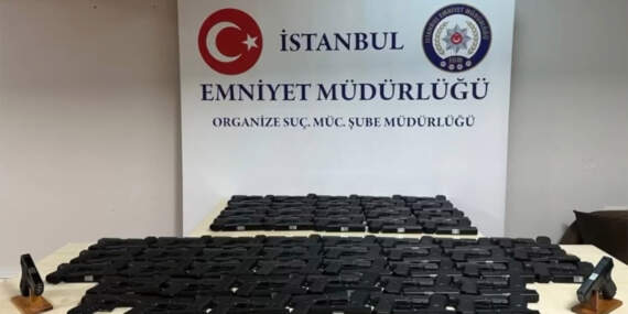 İstanbul’da kaçak silah operasyonu: Çok sayıda silah ele geçirildi