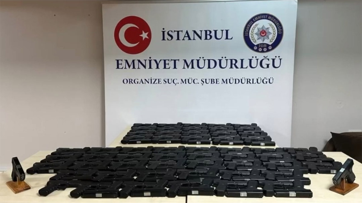 İstanbul’da kaçak silah operasyonu: Çok sayıda silah ele geçirildi