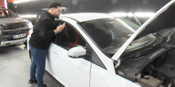 Arkadaşından aldığı otomobilin iki araç birleşimi olduğu ortaya çıktı: ‘Dışarıdan bakılarak anlaşılması imkansız’