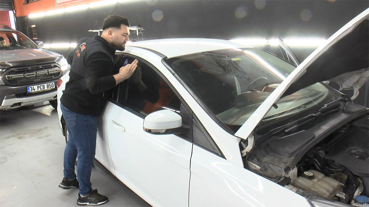 Arkadaşından aldığı otomobilin iki araç birleşimi olduğu ortaya çıktı: ‘Dışarıdan bakılarak anlaşılması imkansız’