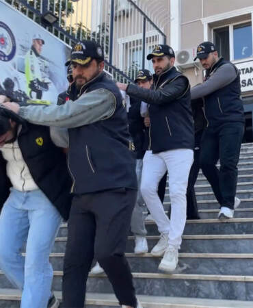 İstanbul’da haraç çetesine operasyon: İş yerlerini kurşunlayan 5 kişi tutuklandı