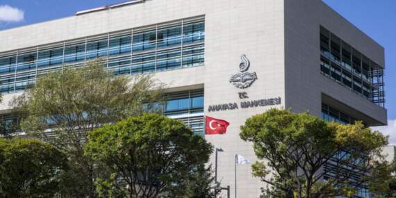 Milyonlarca mükellefe AYM’den e-Tebligat müjdesi: Maliye’nin o yetkisi iptal edildi