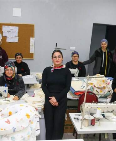Evinin bir odasında başladı, 11 kadına iş kapısı oldu! Şimdi kendi markasını yönetiyor