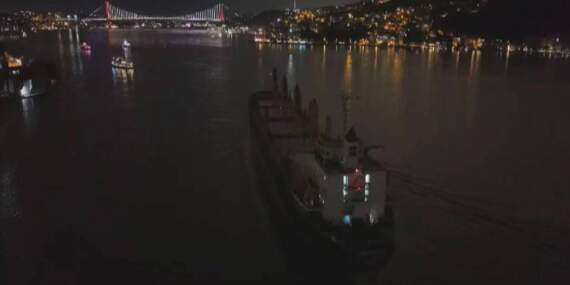 İstanbul Boğazı’nda gemi arızası: Trafik çift yönlü askıya alındı