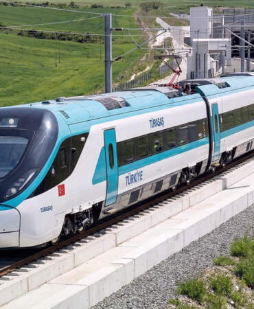 Türkiye’de demiryolu yatırımları son durum nedir? Hızlı tren hattı kaç kilometre oldu? 3.000 personel gece gündüz çalışıyor