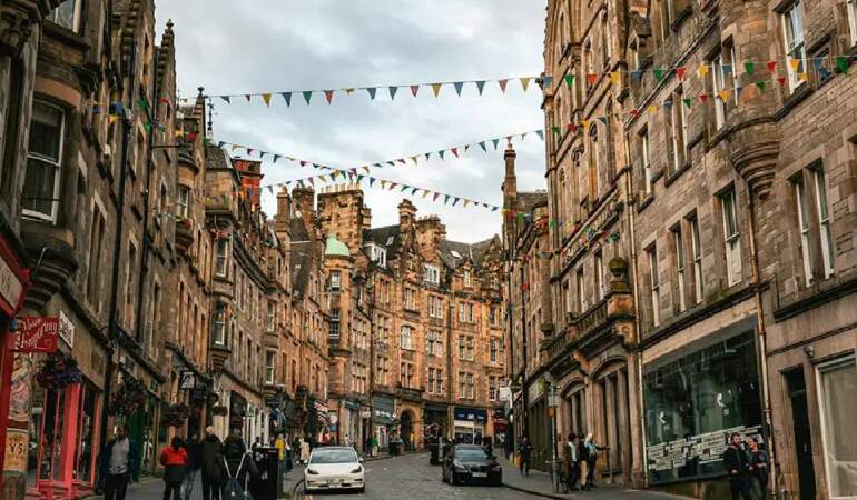 Tarihin kokusunu içinize çekeceksiniz! Ne Bursa ne de Diyarbakır… Edinburgh’da zaman duruyor