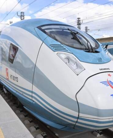 Ankara – İzmir hızlı tren hattı ne zaman açılacak? YHT güzergahı ve durakları açıklandı