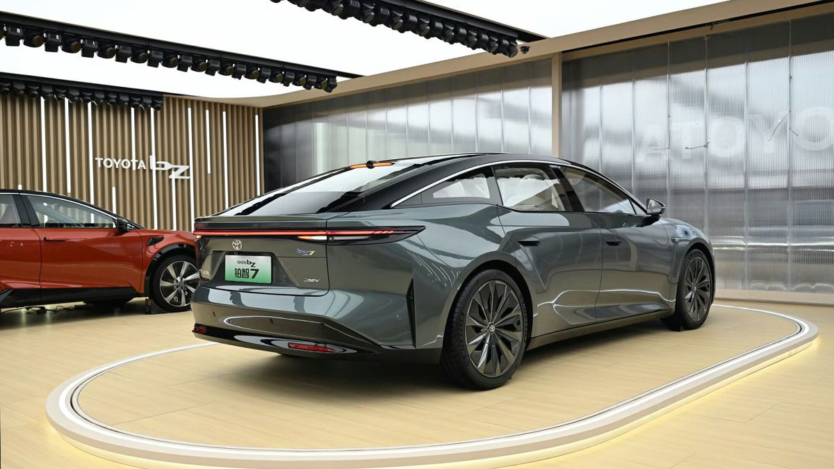 Toyota’dan elektrikli otomobil piyasasına iddialı giriş: Tesla rakibi ‘bZ7’ 1 saatte 3.100 sipariş aldı