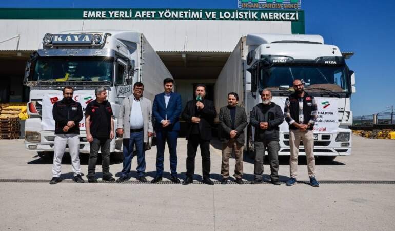Türkiye’den İran’a 5 tır insani yardım
