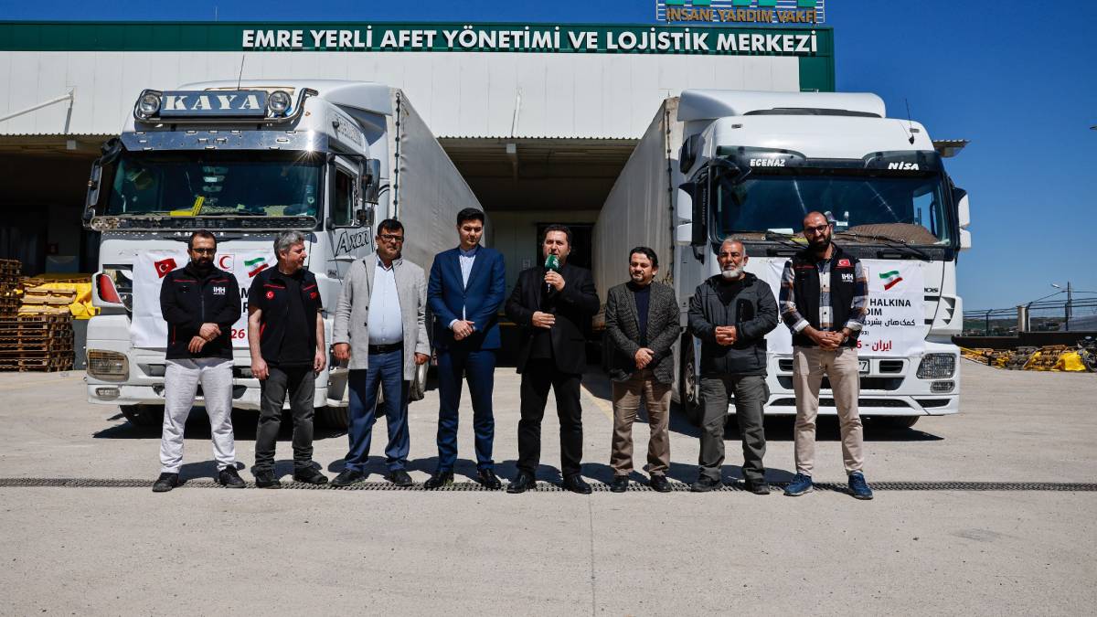 Türkiye’den İran’a 5 tır insani yardım