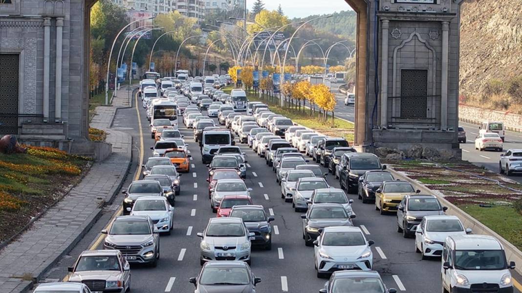 En riskli sürücü 54 bin lira ödeyecek: Nisan ayı trafik sigortası tarifesi belli oldu