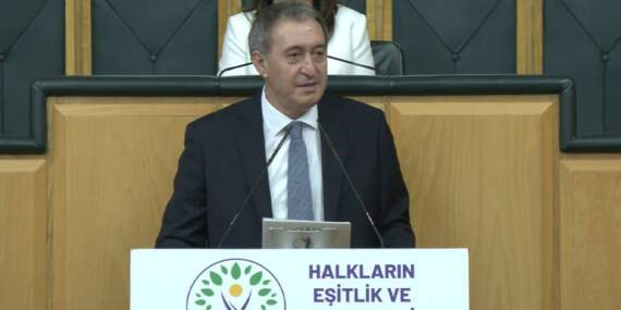 Tuncer Bakırhan:  Kayyum ve uzaklaştırma neden sadece CHP ve DEM Parti’ye? Neden AK Partili belediyelere yapılmıyor?