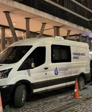 Zeytinburnu’nda barışma bahaneli dehşet: Kızını katletti, eski eşini ağır yaraladı