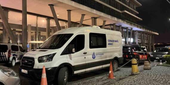 Zeytinburnu’nda barışma bahaneli dehşet: Kızını katletti, eski eşini ağır yaraladı