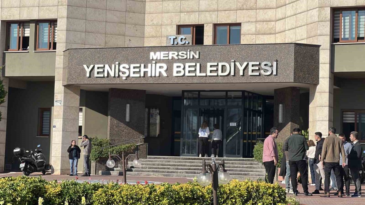 Mersin Yenişehir Belediyesi’ne operasyon: Çok sayıda gözaltı kararı var