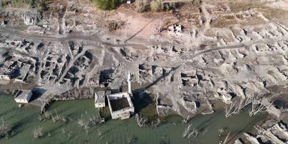 14 yıl sonra yeniden su yüzüne çıkmıştı: Sivas’taki köy tekrar sulara gömüldü