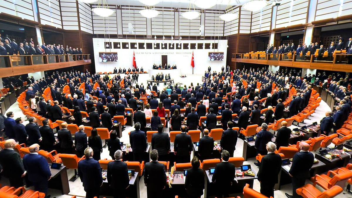 Meclis’te “yoklama talebi” için yeni düzenleme: Gerekli vekil sayısı artırılıyor