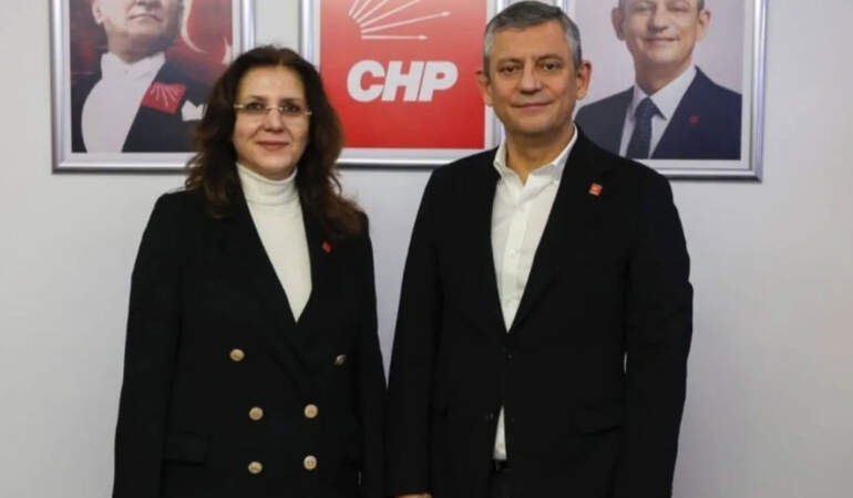 CHP İl Başkanı Özer görevinden istifa etti