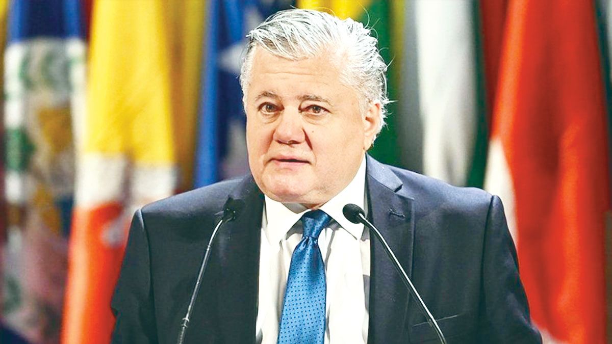 ‘Münevver diplomat’ Ahmet Altay Cengizer son yolculuğuna uğurlandı