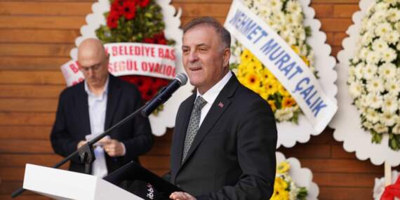 İBB Başkanvekili Nuri Aslan: ‘Sanatın sustuğu yerde adalet nefes almaz’