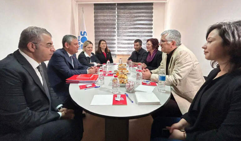 Özgür Özel’den SOL Parti’ye ziyaret