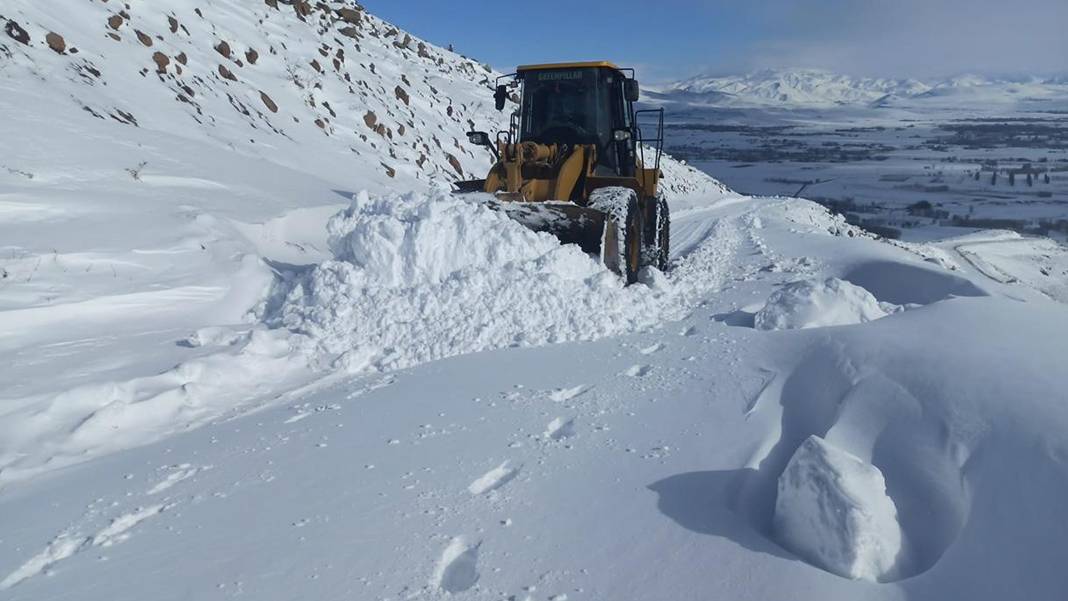 147 yol kapalı ulaşıma kapandı