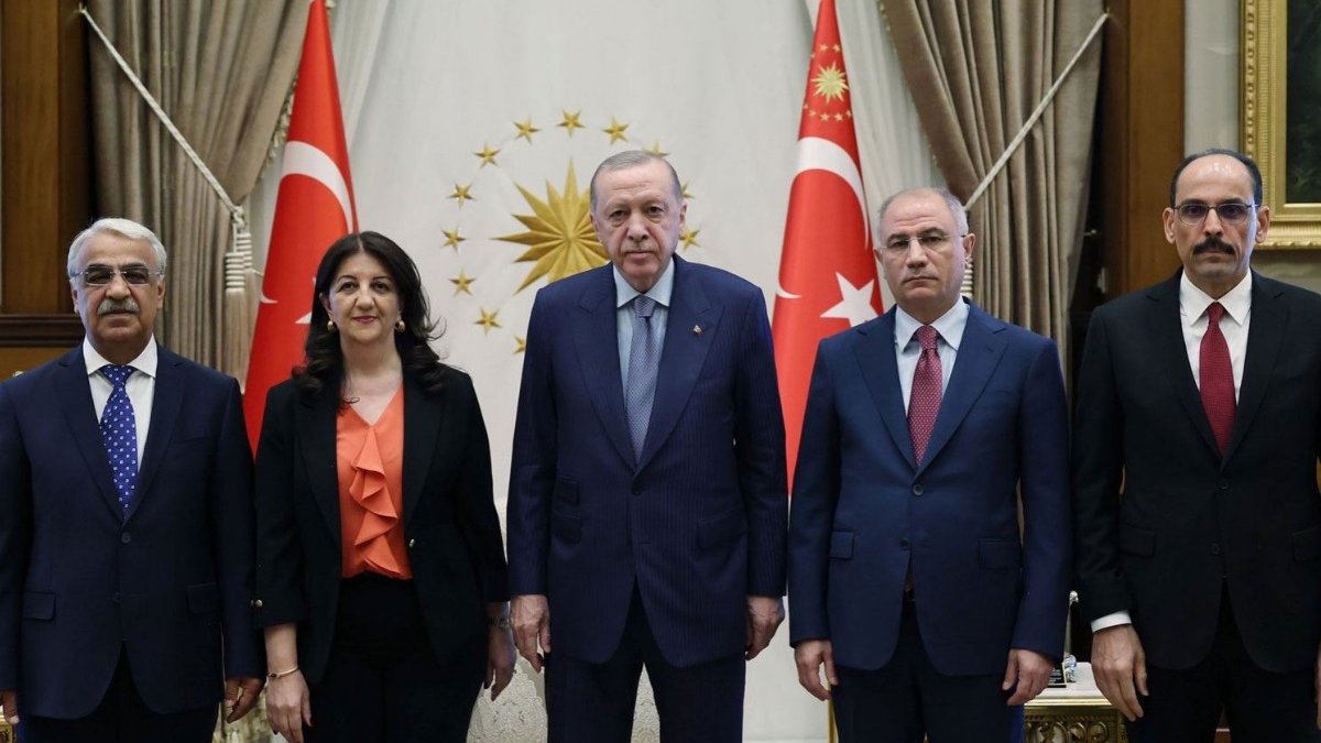 Pervin Buldan Erdoğan’la yaptıkları görüşmeleri anlattı: ‘CHP üzerindeki baskı kalkmalı’ diyoruz cevap vermiyor