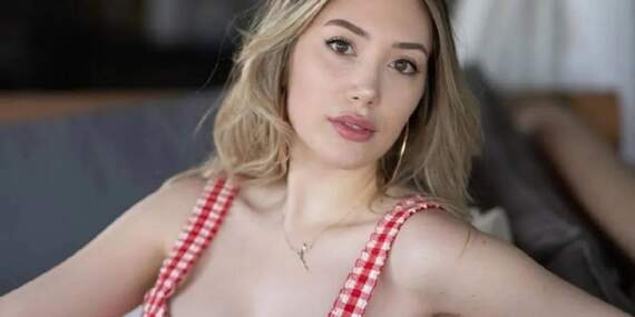 Yasmin Erbil’in çocukluk travması! ‘Annem benden güzel diye ağladım’
