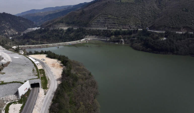 Bursa’da barajlar doldu, kapaklar açıldı