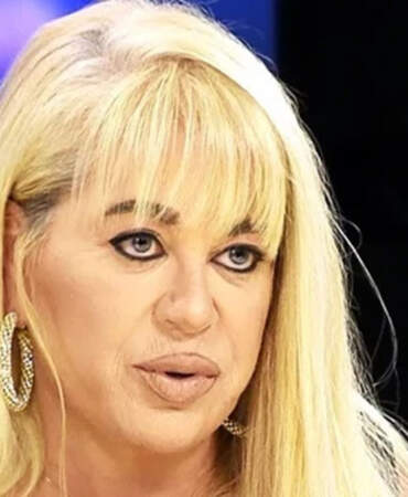 Zerrin Özer’den kötü haber: “Beyincik damarlarım tıkalı, tek başıma yürüyemiyorum”