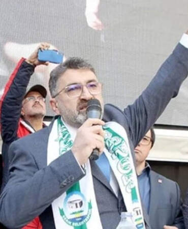 CHP’li bir belediye başkanı partisinden istifa etti