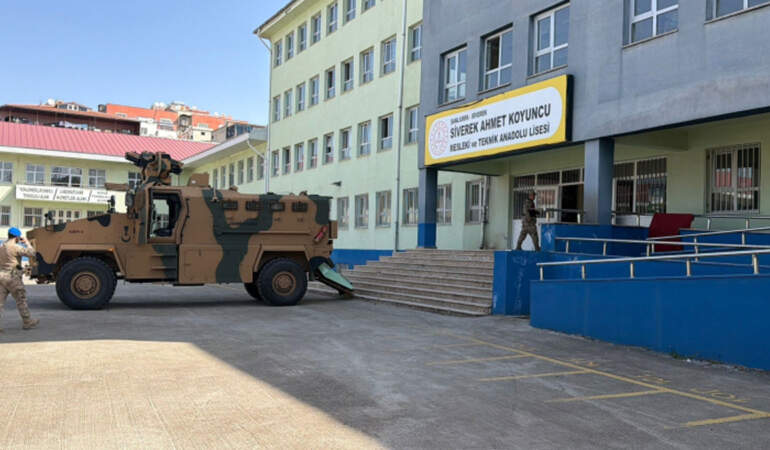 Okula silahlı saldırı olmuştu! Öğretmenlerden 1 günlük grev kararı
