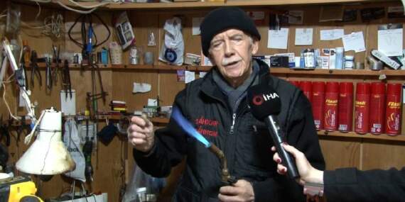 Altının dilinden anlıyor, 69 yıldır çalışıyor! Yeni nesil meslekten çok paraya önem veriyor