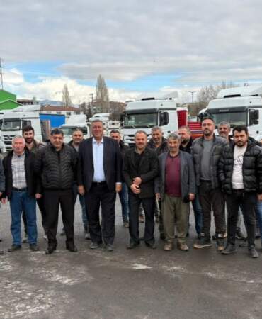 “Nakliyeci kontanğı kapattı, iflasın eşiğinde”: Krizdeki taşımacılık sektörü meclis gündeminde