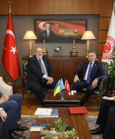 Fuat Oktay, Kırım Tatar Milli Meclisi Başkanı Ve Ukrayna Büyükelçisini ağırladı