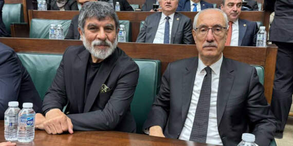 Yeraltı’nın oyuncusu Sefa Zengin AK Parti Grup Toplantısı’na katıldı