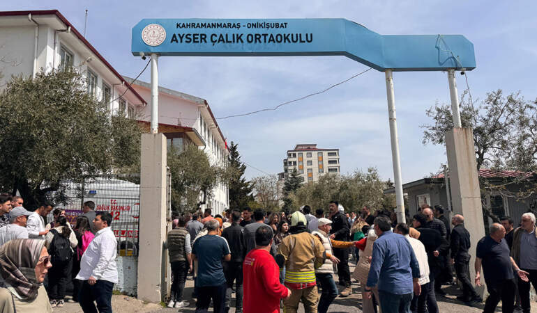 Kahramanmaraş’ta okulda dehşet! 8 öğrenci 1 öğretmen öldü, saldırgan intihar etti. 5 silah, 7 şarjörle 2 sınıfa girdi