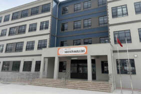 Faciadan dönüldü! Mersin’de lisede bir öğrenci tabanca ile yakalandı