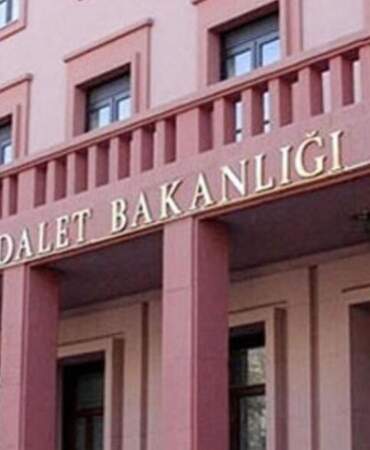 Adalet Bakanlığı’ndan silahlı saldırıya ilişkin açıklama: Dijital paylaşımlara ‘sanal devriye’ takibi