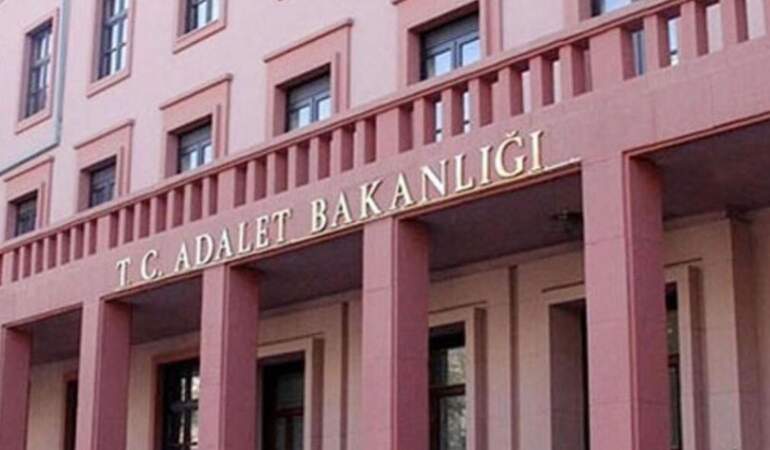 Adalet Bakanlığı’ndan silahlı saldırıya ilişkin açıklama: Dijital paylaşımlara ‘sanal devriye’ takibi