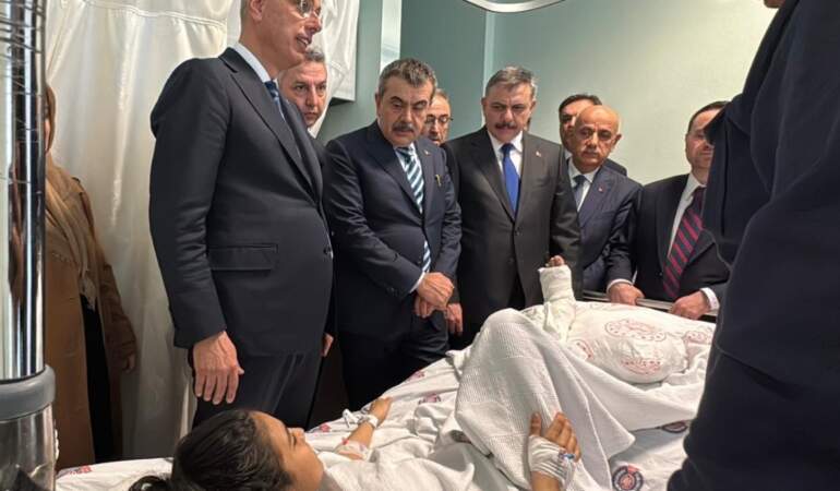 Okul saldırısında yaralanan öğrenci o anları anlattı: ‘Herkes can havliyle pencereden atladı’