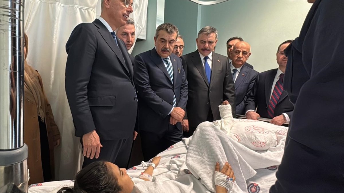 Okul saldırısında yaralanan öğrenci o anları anlattı: ‘Herkes can havliyle pencereden atladı’